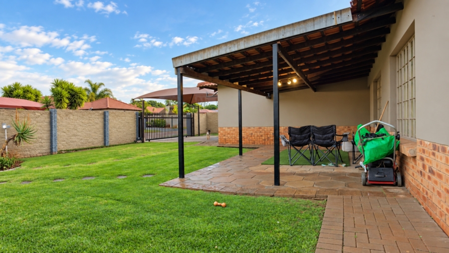 3 Bedroom Property for Sale in Waterkloof East North West